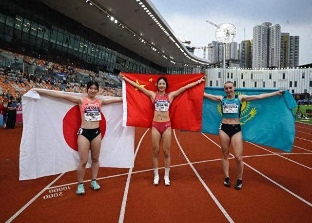 “不要怕，跨过去”——16岁跨栏少女张可依的追风路|亚洲|田径锦标赛|夏季奥林匹克运动会|女子100米栏|江西省_新浪体育_新浪新闻